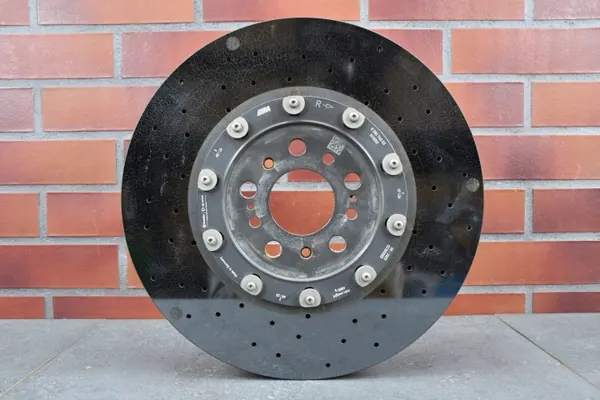 Rechter achter remschijf OEM 8093740 BMW M3/M4 image 2