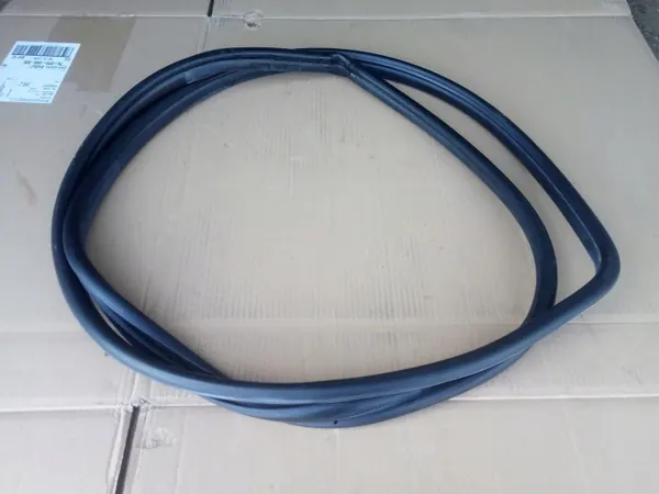 Toyota Auris II 13-18 linker voorportierdichting OEM image 2