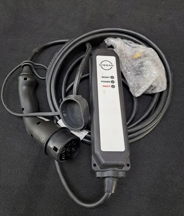 Nissan Leafin latauskaapeli OEM 29690 5SH0A Tyyppi 2 image 2