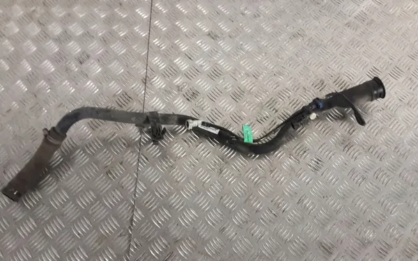 Pescoço de enchimento combustível Jeep Cherokee OEM 68104841AF image 2