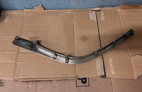 MAZDA 3 III LIFT Kromgrilllist vänster BANE-507K1 image 3