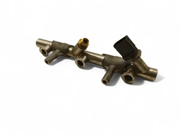 Audi OE 06E130089AF Inspuitrail - Gebruikt image 3