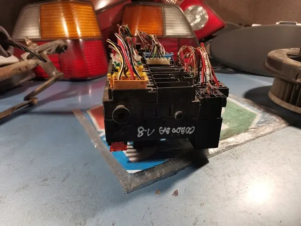 Caixa de fusíveis relé SEAT CORDOBA 1.8 image 5