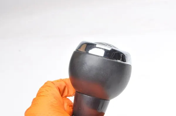 Pommeau de levier MINI R56 OEM 338994 - Occasion image 3