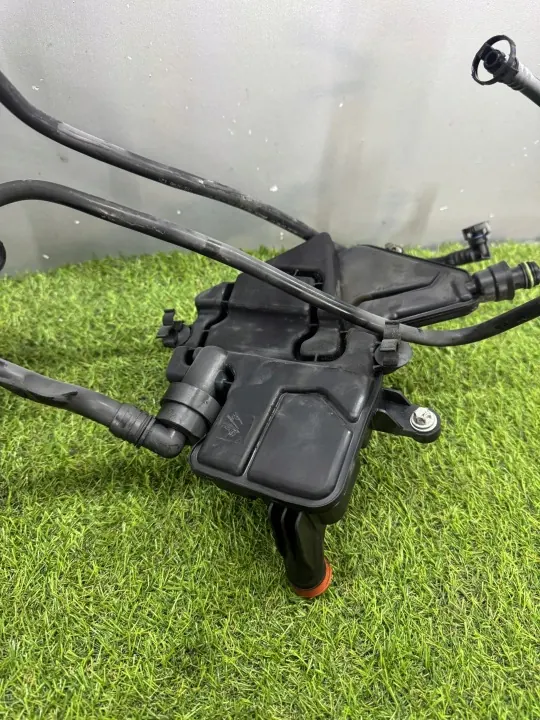 Séparateur d'huile Mercedes OEM A1760780600 S-Class W222 image 2