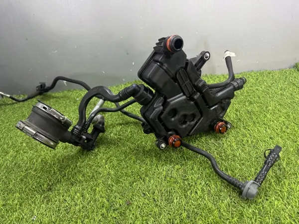 Séparateur d'huile Mercedes OEM A1760780600 S-Class W222 image 3
