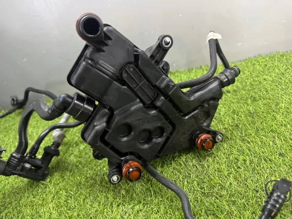 Séparateur d'huile Mercedes OEM A1760780600 S-Class W222 image 4