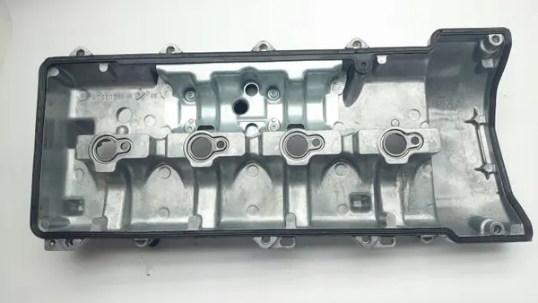 Tampa de Válvulas OEM A6110160405 com Respiração image 3