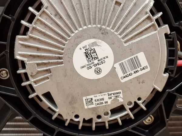 Conjunto de ventilador de refrigeración VW Touareg Porsche Cayenne 2010-2018 image 6