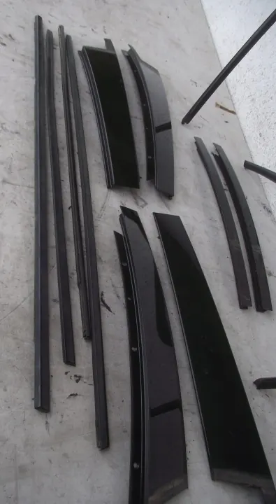 Molduras BMW E46 Shadowline - Negro Sedán OEM image 5