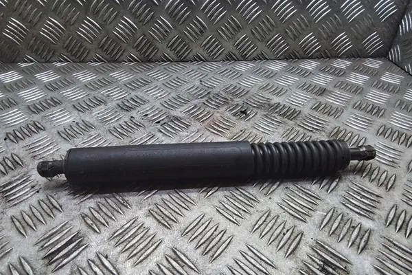 Oikea tavaratilan aktuaattori VW TOUAREG 7L6827550J image 2