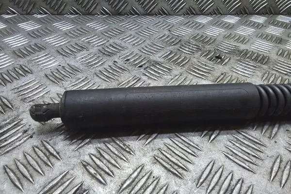 Oikea tavaratilan aktuaattori VW TOUAREG 7L6827550J image 4