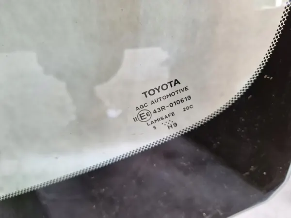 Parabrisas Toyota Aygo X 25r OEM - Usado image 3