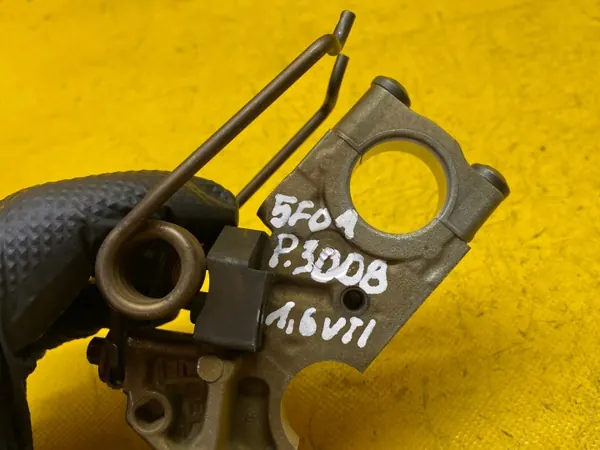 OEM 7570013 Soporte de Cojinete para Peugeot 3008 1.6 VTI image 8