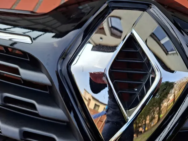 Grille Front Bumper Renault KADJAR 2016-19 OEM 623108789R image 3