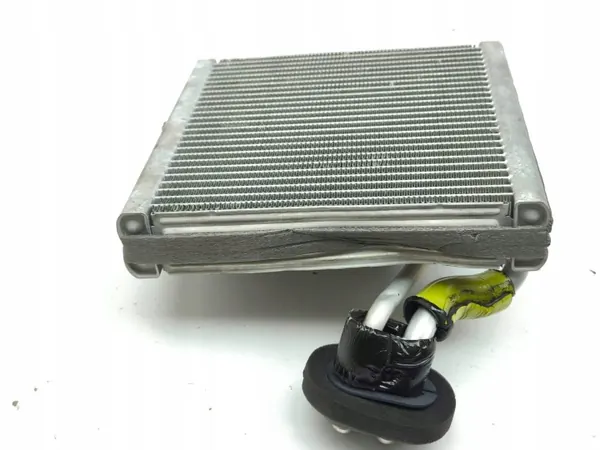 Radiador aquecimento ar condicionado Kia Stonic 2022 OEM AMD178589 image 3