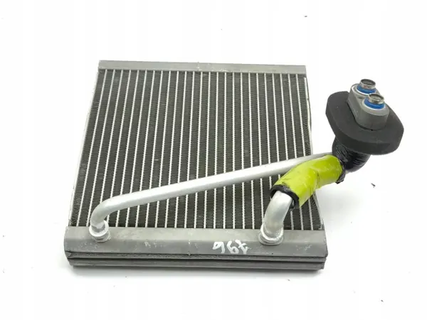 Radiador aquecimento ar condicionado Kia Stonic 2022 OEM AMD178589 image 5