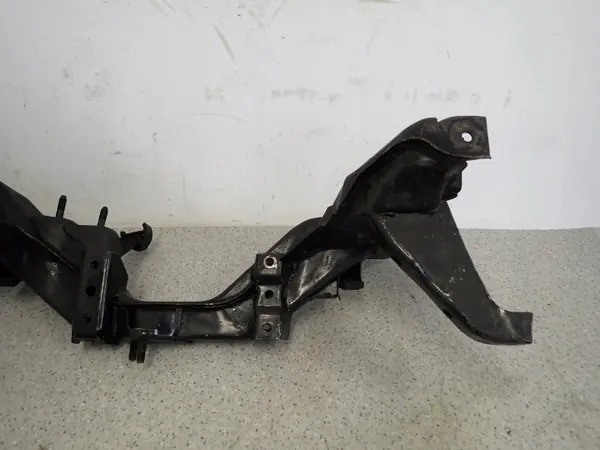 Mazda 626 GF GW 97- framhjulsupphängningsbalk OEM image 9