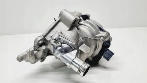 Vattenpump 210106PD0A för Renault/Nissan 1.6 16V image 3