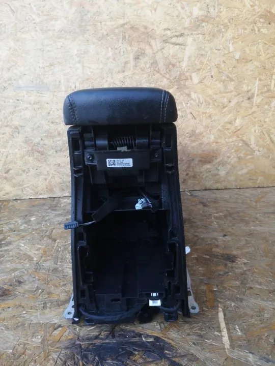 Renault Scenic IV middenconsole armsteun leer OEM image 8