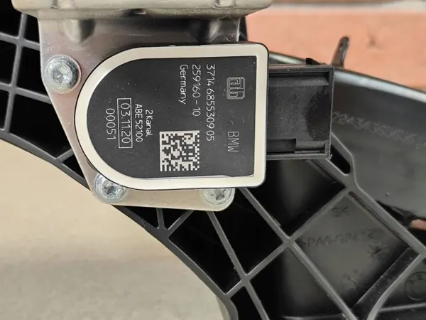 Pédale de frein BMW OEM 6874289 avec capteur image 6