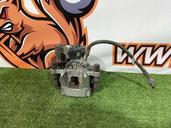 Vasen takajarrusatula Jaguar F-Pace X761 GX73-2B512AA image 9