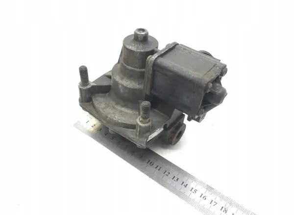 Mercedes-Benz ilmanpaineensäädin OEM 0044299944 image 2