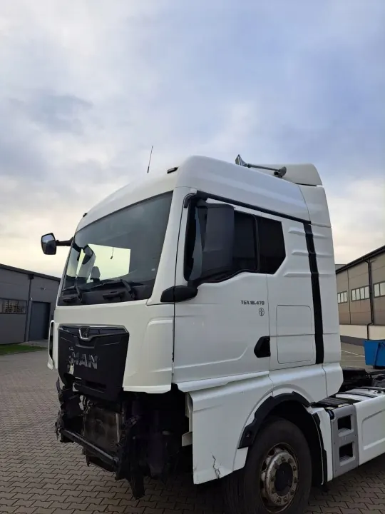 Squelette de cabine MAN TG3/TGX avec portes OEM XS image 2