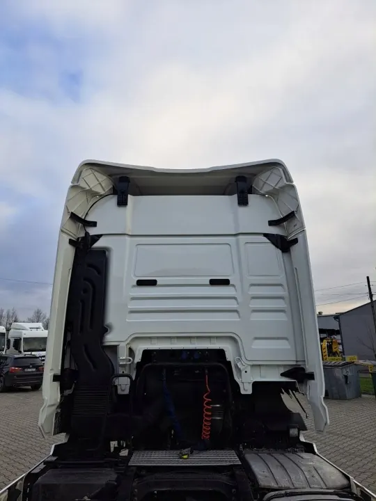 Squelette de cabine MAN TG3/TGX avec portes OEM XS image 4