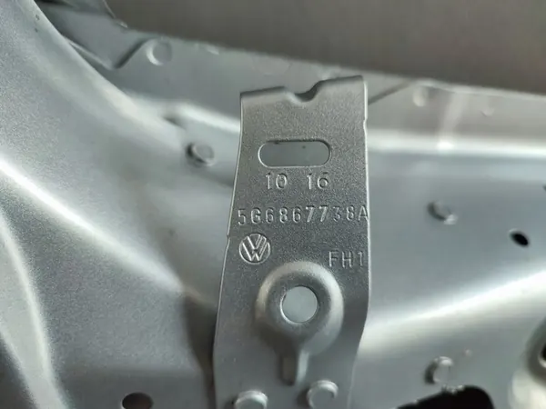 VW GOLF 7 VII Tampa Traseira 2012- OEM 5G6867738A image 7