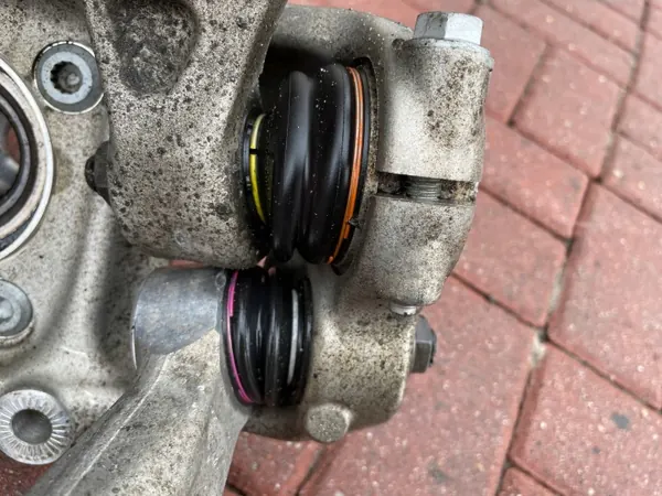 Audi Q7 vooras draagarm links OEM 589+2+99+165 image 5