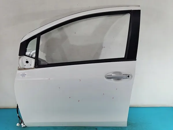 Vänster Framdörr Toyota Yaris II 5D Vit OEM IMPRK1470514 image 2