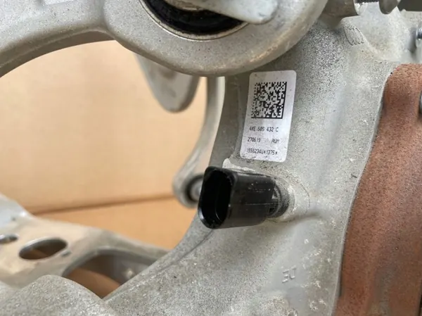 Mancal suspensão Audi E-Tron 55 OEM 4KE505432C image 3