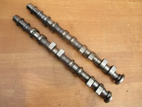 Arbre à cames échappement OEM 55353288 Opel Astra H image 6