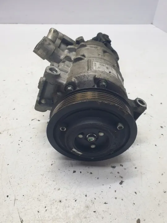 Gebrauchter Klimakompressor OEM TSP0155997 für VW Golf V image 3