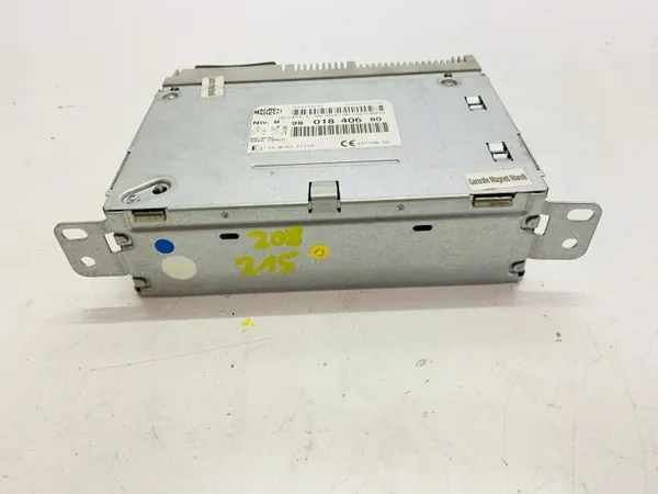 Radio OEM 9801840680 pour Peugeot 208 2008 d'occasion image 2