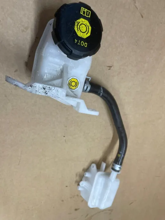 Depósito de líquido de travões KIA EV6 - Peça OEM image 3