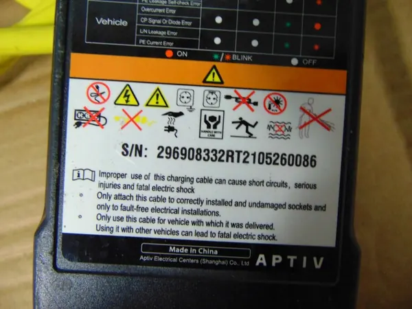 Dacia Spring laadkabel OEM 296908332R image 5
