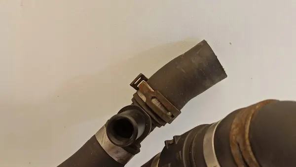 VW Transporter T6 Vesiputki 7E0122101H image 3