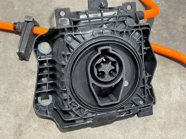 BMW XM G09 akun latauskaapeli 5A66035 image 3