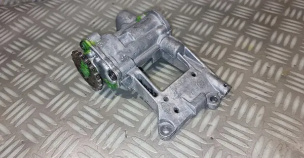 Pompe à huile BMW OEM 2247212 pour moteur 3.0 D M57 image 2