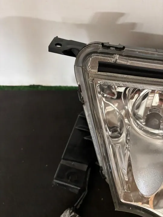 Faros Mitsubishi Pajero Sport L200 Halógenos OEM image 2