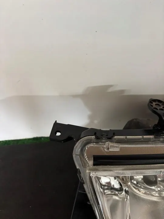 Faros Mitsubishi Pajero Sport L200 Halógenos OEM image 4