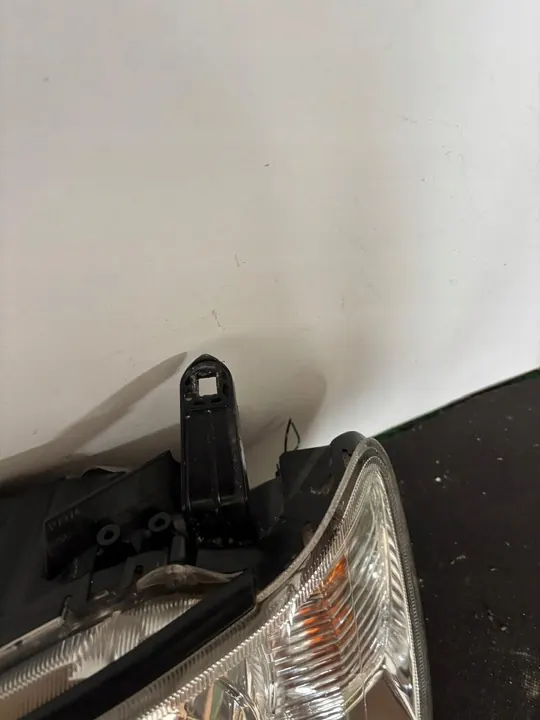 Faros Mitsubishi Pajero Sport L200 Halógenos OEM image 5