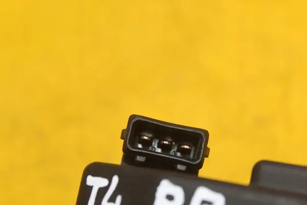 Rechter Scheinwerferverstellmotor VW Transporter T4 image 5