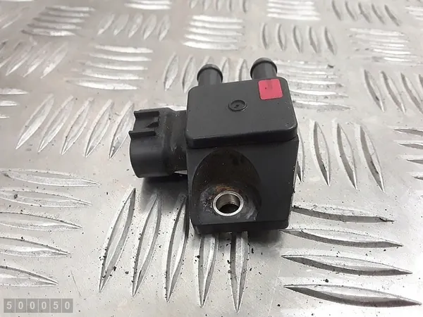 Sensor Toyota Avensis 2011 2000td 8948120030 image 2