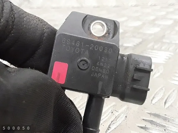Sensor Toyota Avensis 2011 2000td 8948120030 image 5
