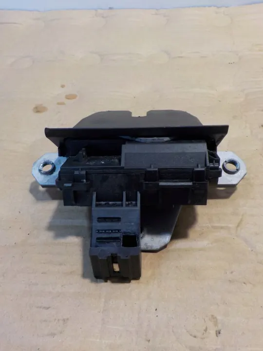 Serrure de hayon Ford OEM BM51R442A66D pour Focus MK3 image 3