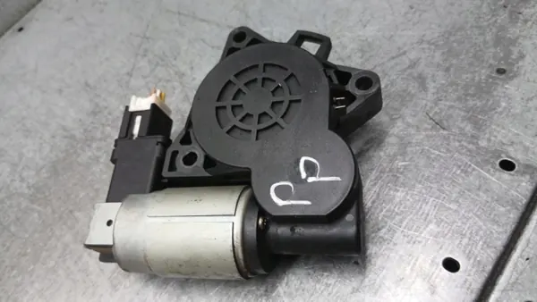 Höger Fram Motorfäste OEM TN774703 Mazda 3BK image 2