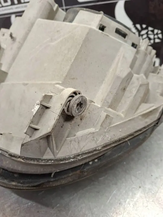 Koplamp Mercedes-Benz C W203 A2038203861 image 6